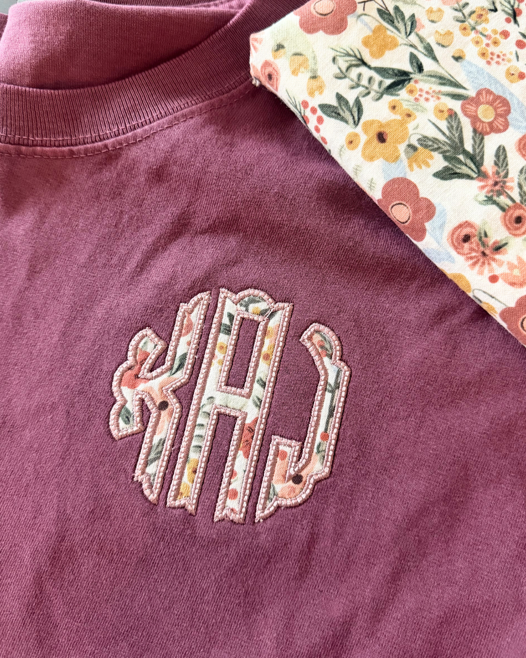 Scalloped Circle Monogram T-shirt